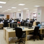 nuestro call center con más de 700 teleoperadores/as de Madrid